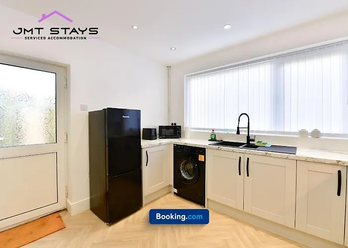 Premium Offer For Extended Stays By Jmt Stays L Swansea Short Lets And Serviced L With Private Parking