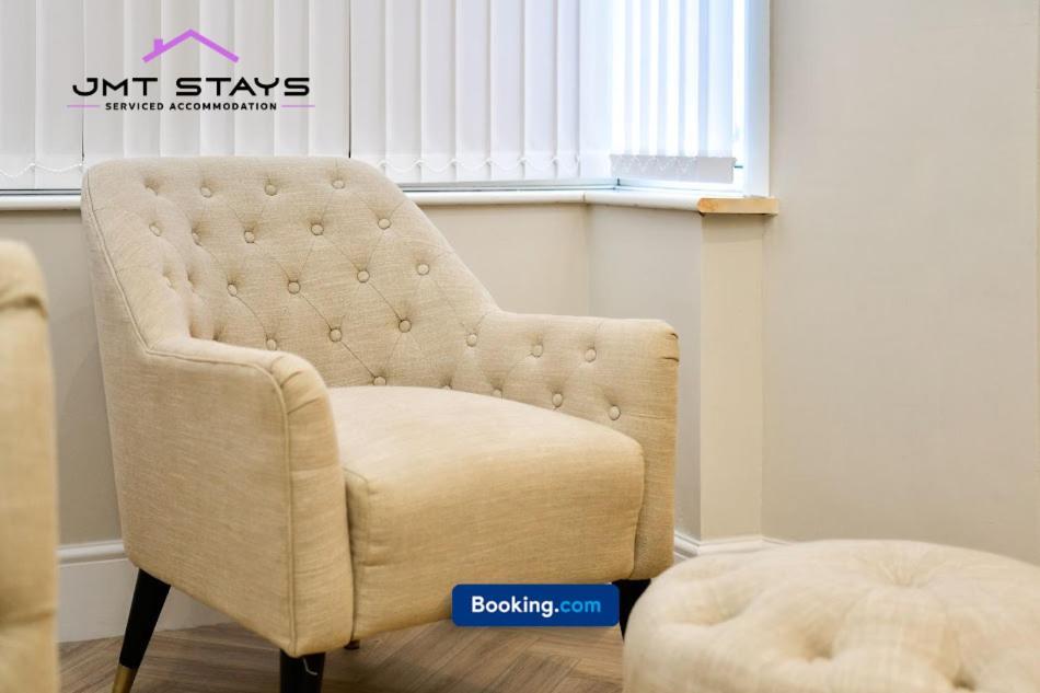 Apartment Premium Offer For Extended By Jmt L Short Lets And Serviced L With Private Parking
