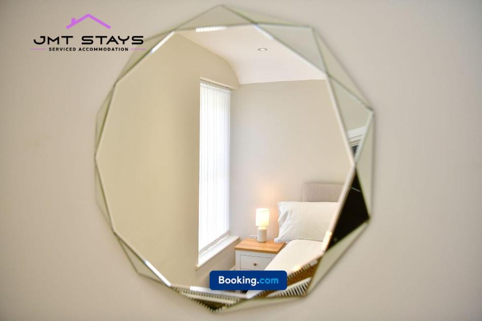 Apartment Premium Offer For Extended By Jmt L Short Lets And Serviced L With Private Parking Swansea