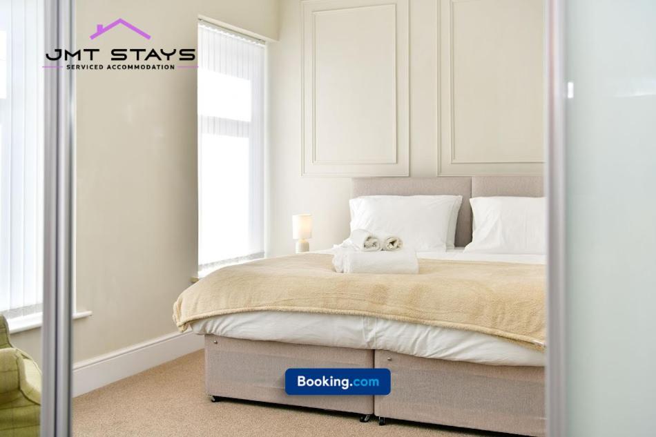 Apartment Premium Offer For Extended By Jmt L Short Lets And Serviced L With Private Parking