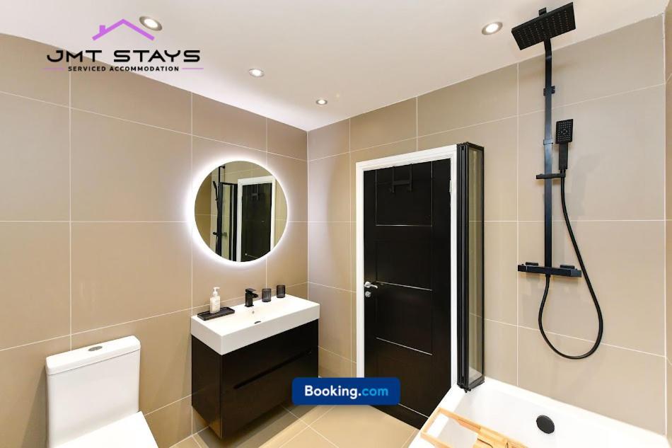 Premium Offer For Extended By Jmt L Short Lets And Serviced L With Private Parking Apartment Swansea
