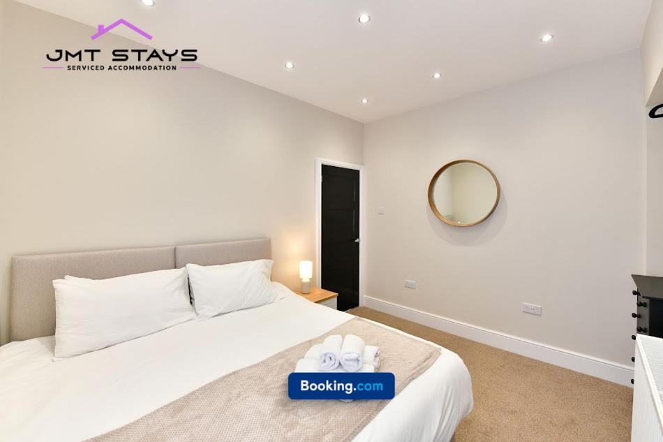 Apartment Premium Offer For Extended By Jmt L Short Lets And Serviced L With Private Parking Swansea