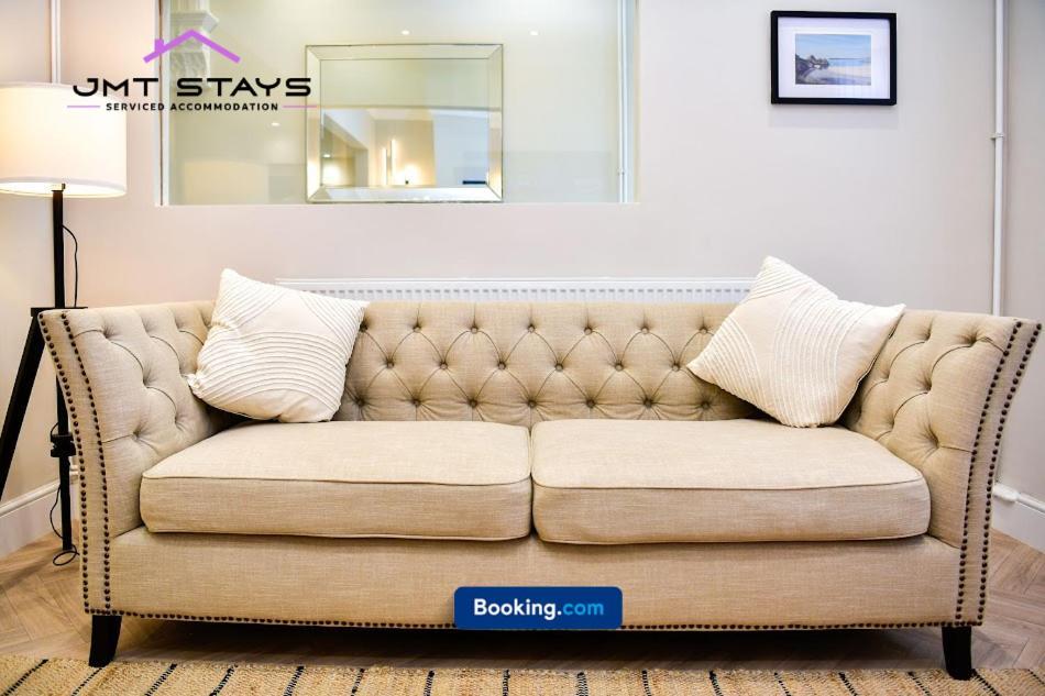 Premium Offer For Extended By Jmt L Short Lets And Serviced L With Private Parking Apartment *