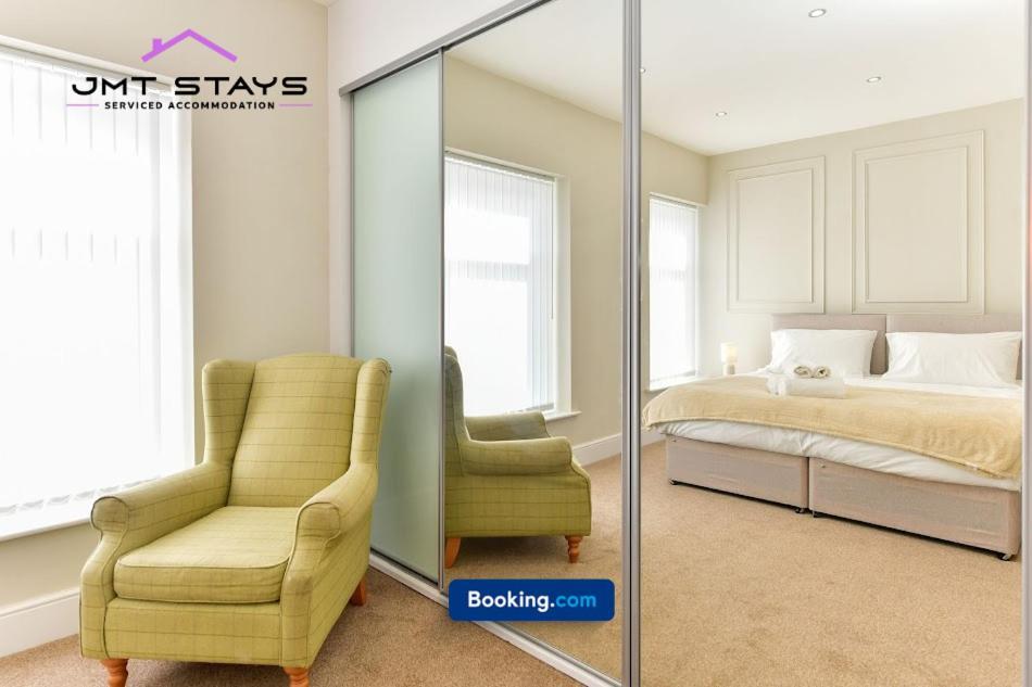 Apartment Premium Offer For Extended By Jmt L Short Lets And Serviced L With Private Parking Swansea