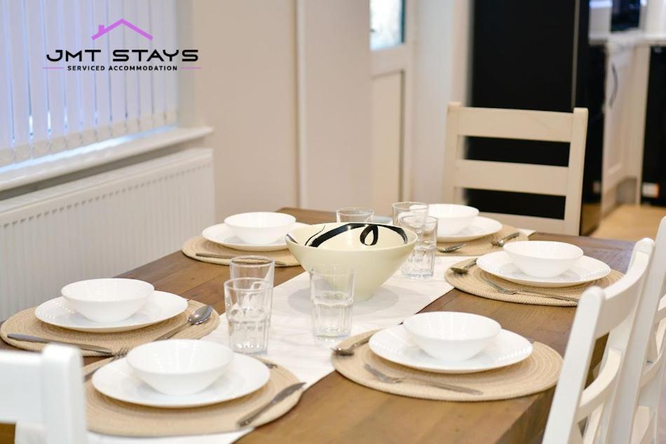 Apartment Premium Offer For Extended By Jmt L Short Lets And Serviced L With Private Parking Swansea
