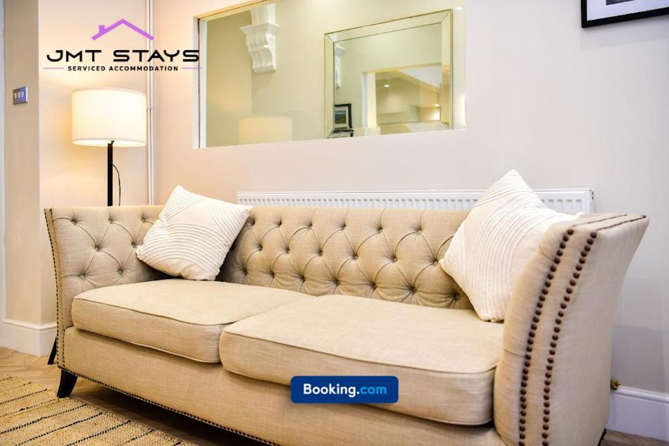 Premium Offer For Extended By Jmt L Short Lets And Serviced L With Private Parking Swansea