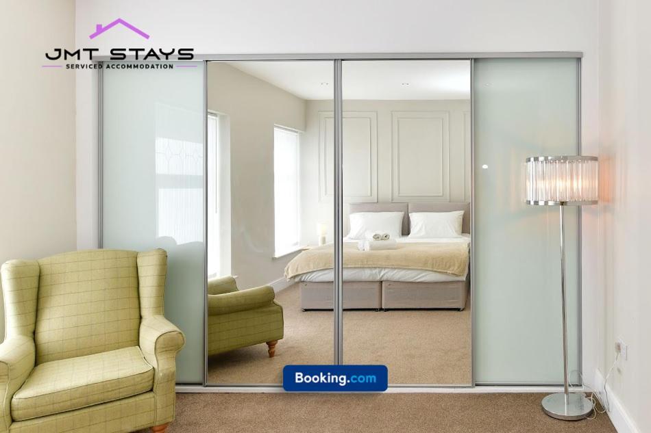 Apartment Premium Offer For Extended By Jmt L Short Lets And Serviced L With Private Parking *